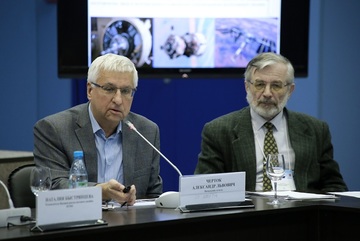1511451974635_avrora_kruglyi-stol.jpg